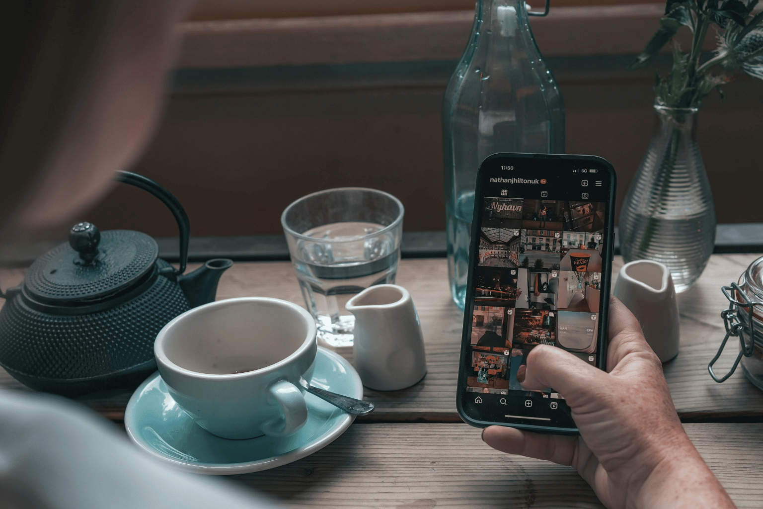 Kako zapravo da se dopisuješ sa devojkom na Instagramu: 6 pravila koja prave razliku